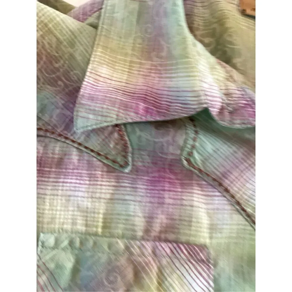 Wrangler Womens Plaid Button Down Shirt Sz M Embroidered Cross Pearl Snap Button - Picture 10 of 10